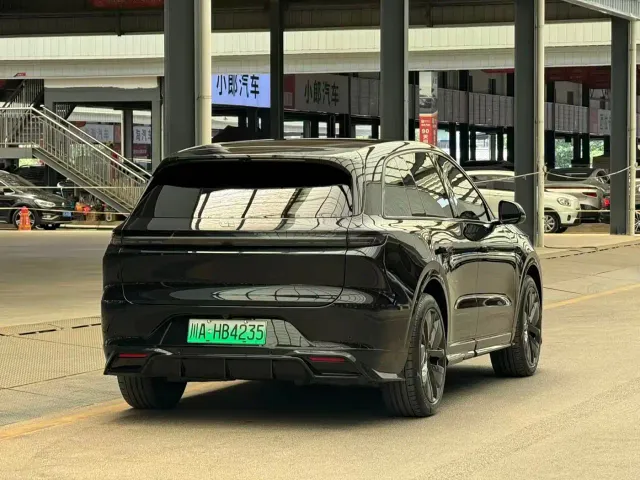 Li Auto L6 — Фото автомобиля 9