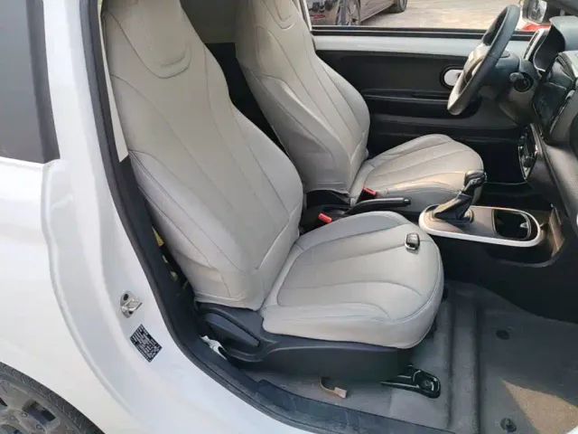 Roewe Kaiwei CLEVER 2021 302km Excellence Edition — Фото автомобиля 24