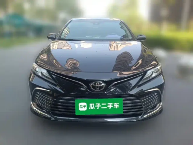 Toyota Camry — Фото автомобиля 2