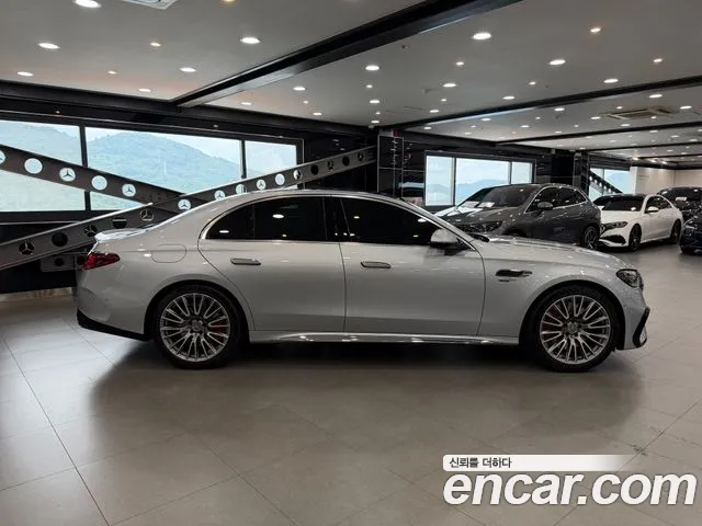 Mercedes-Benz E-Class — Фото автомобиля 9