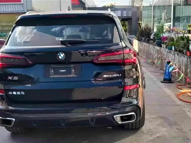 BMW X5 — Фото автомобиля 2