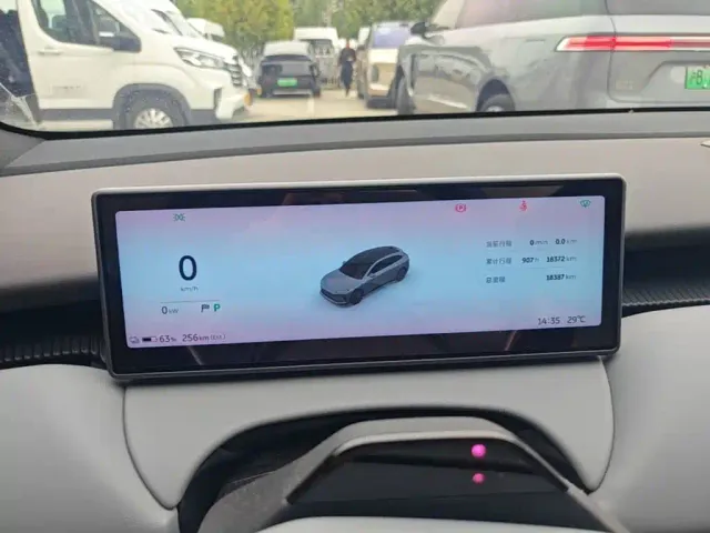 Nio ET5 Touring — Фото автомобиля 11