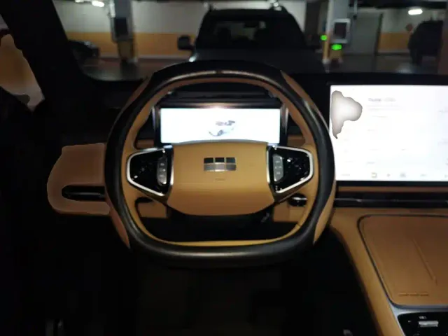 Geely Galaxy Starship 7 EM-i — Фото автомобиля 12