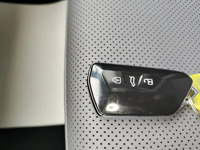 Volkswagen Lamando 2025 Lamando L 2.0T Base — Фото автомобиля 8