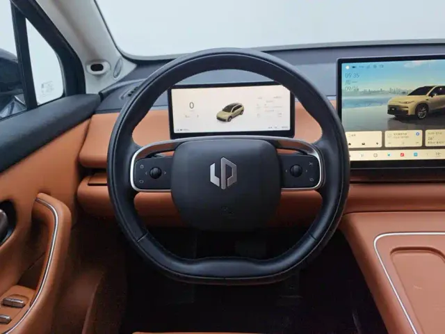 Leapmotor C10 — Фото автомобиля 15