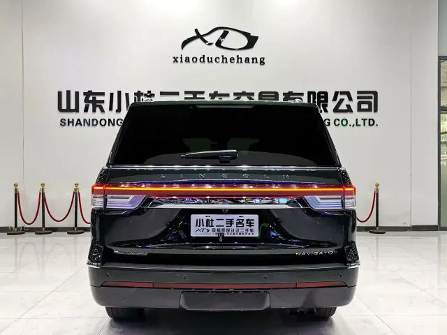 Lincoln Navigator — Фото автомобиля 22