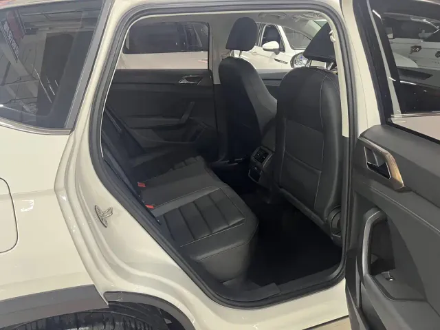 Volkswagen Tharu — Фото автомобиля 12