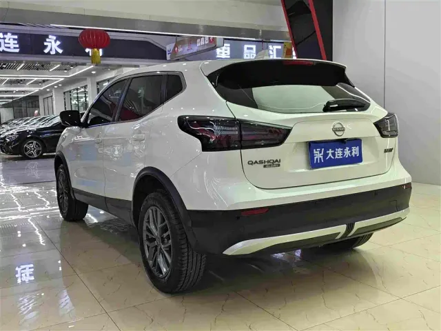 Nissan Qashqai — Фото автомобиля 16