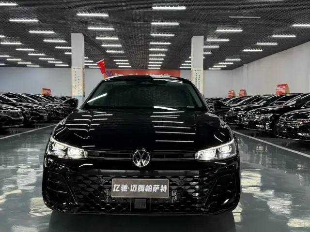 Volkswagen Passat — Фото автомобиля 2