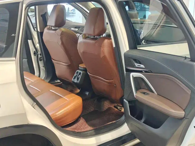 BMW X1 — Фото автомобиля 10
