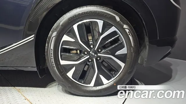 Kia EV6 — Фото автомобиля 6