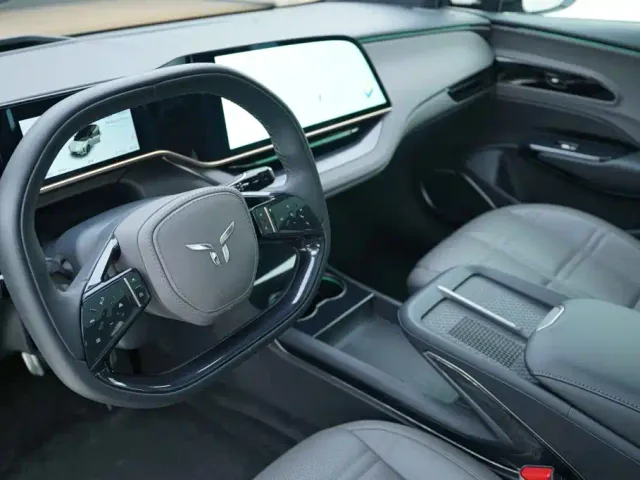 Hongqi EH7 — Фото автомобиля 8