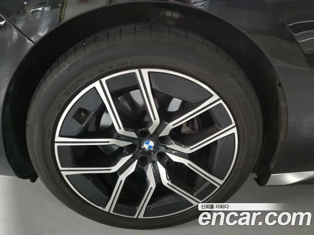 BMW 7 Series G70 — Фото автомобиля 5