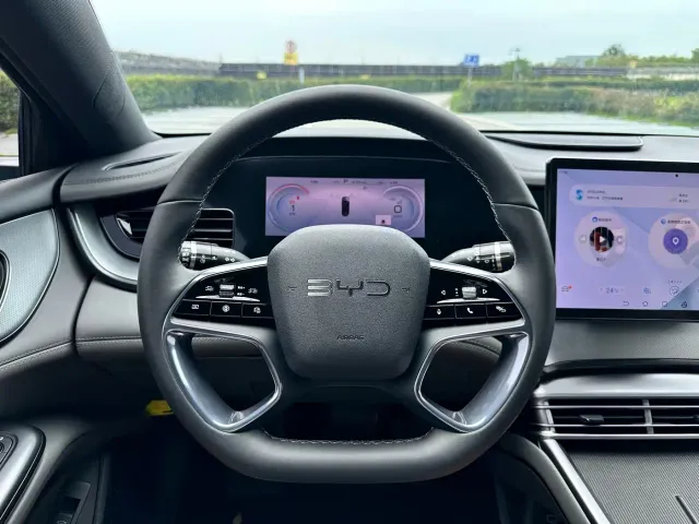BYD Seal 07 DM-i — Фото автомобиля 17