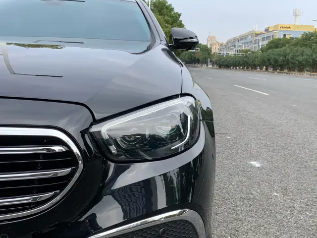Mercedes-Benz E-Class — Фото автомобиля 13