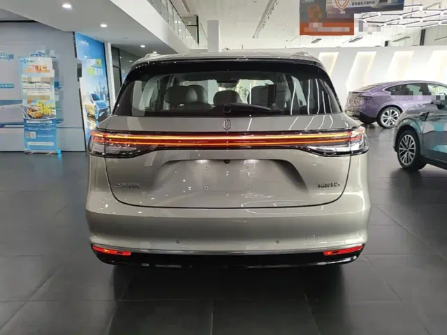 Shangjie SUV — Фото автомобиля 5