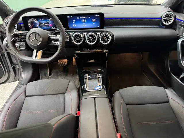 Mercedes-Benz A-Class — Фото автомобиля 6
