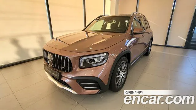 Фотография автомобиля — Mercedes-Benz GLB-Class
