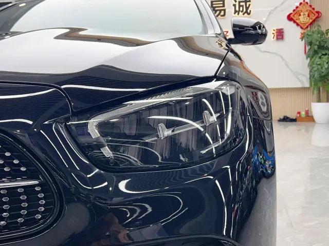 Mercedes-Benz E-Class — Фото автомобиля 9