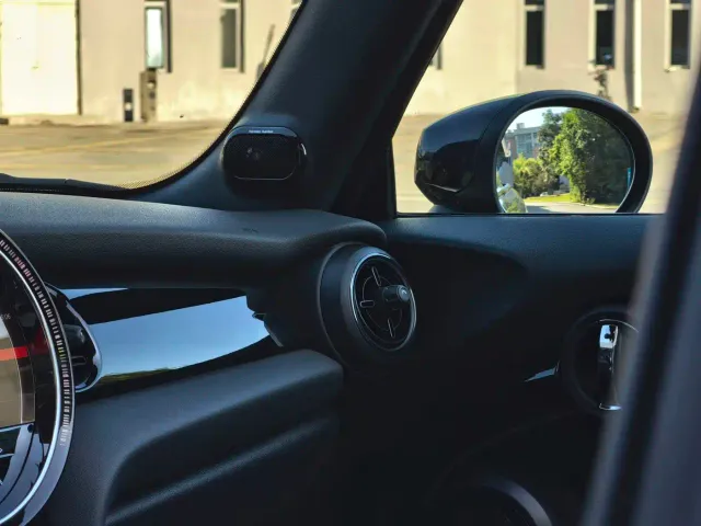 MINI Hatch — Фото автомобиля 14