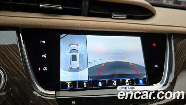 Cadillac XT6 — Фото автомобиля 15