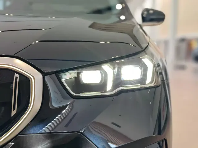 BMW i5 — Фото автомобиля 9