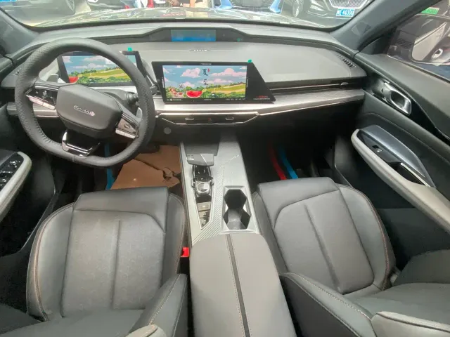 Changan Z6 — Фото автомобиля 11