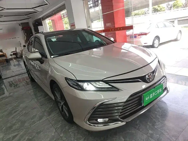 Toyota Camry — Фото автомобиля 3