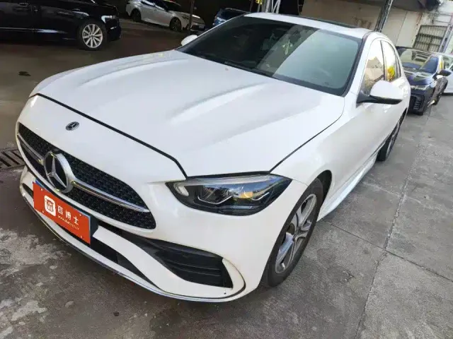 Фотография автомобиля — Mercedes-Benz C-Class