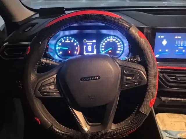 Changan Oushang X5 — Фото автомобиля 15
