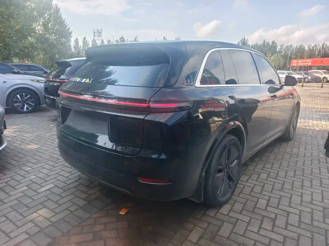 Li Auto L7 — Фото автомобиля 2
