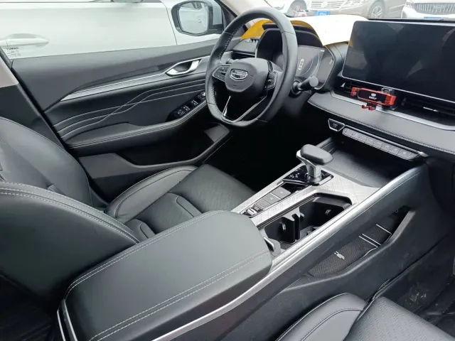 Geely Xingrui — Фото автомобиля 12