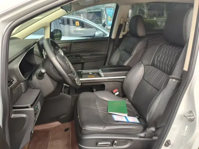 Honda Elysion — Фото автомобиля 5