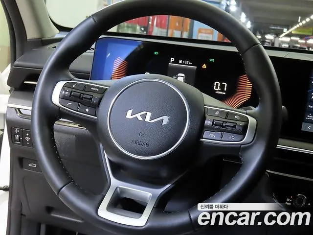Kia K5 Generation 3 — Фото автомобиля 8