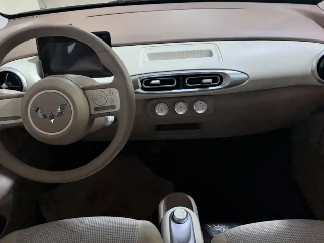 Wuling Hongguang Mini EV — Фото автомобиля 13