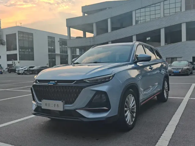 Фотография автомобиля — Changan X7 Plus
