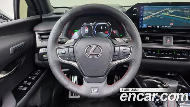 Lexus UX UX250h — Фото автомобиля 13