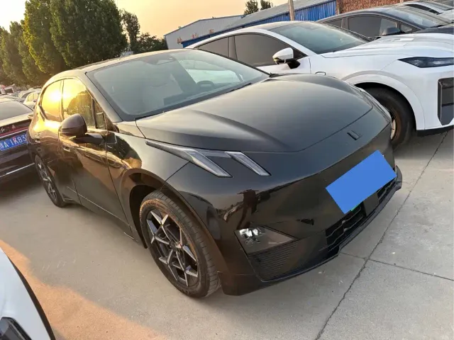 Lynk & Co Z20 — Фото автомобиля 3