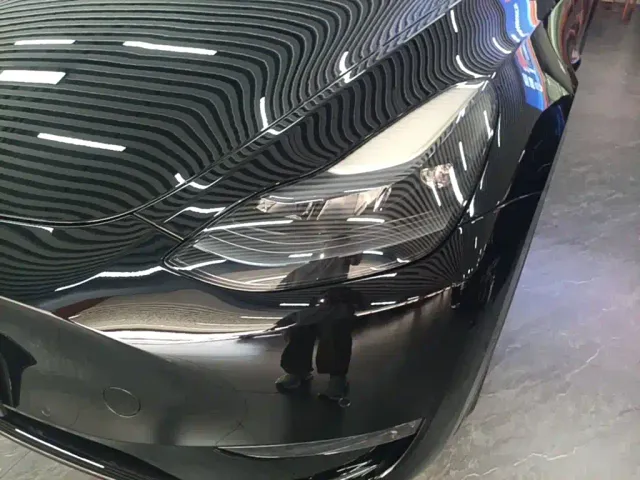Tesla Model Y — Фото автомобиля 22