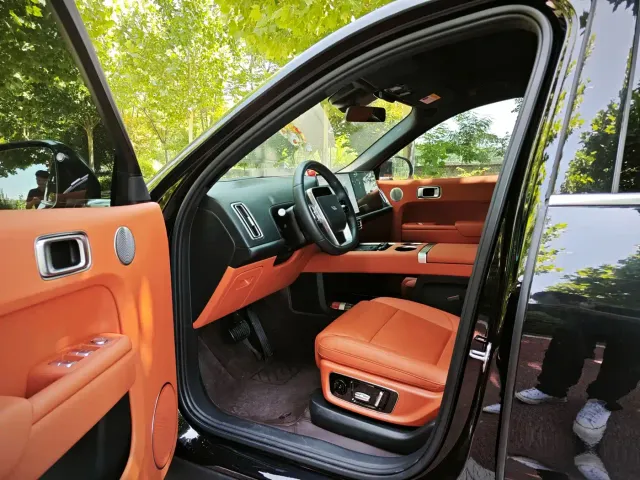 Li Auto L9 — Фото автомобиля 4