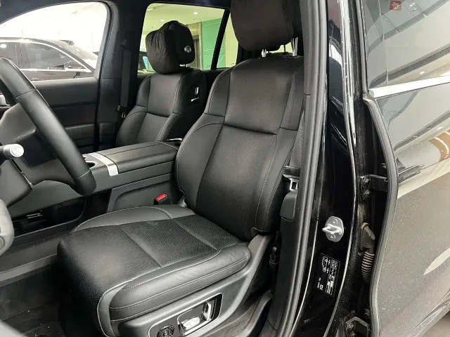 Li Auto L8 — Фото автомобиля 8