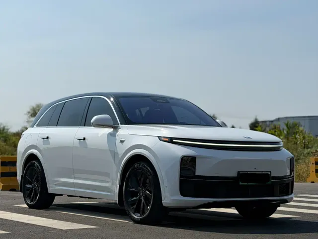 Li Auto L7 — Фото автомобиля 3