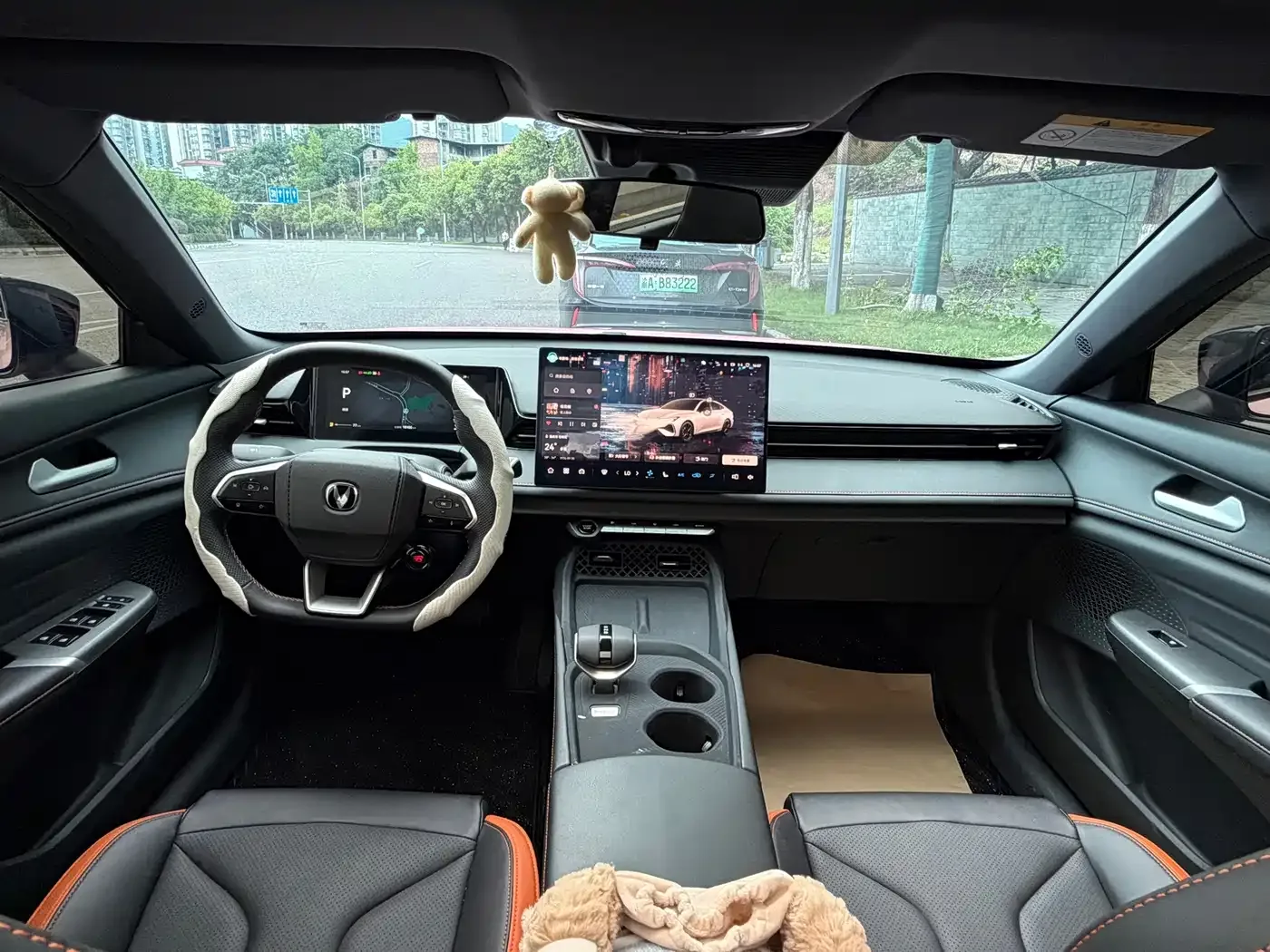 Changan Changan UNI-V 2025 1.5T 500Bar Premium Model — Фото автомобиля 7
