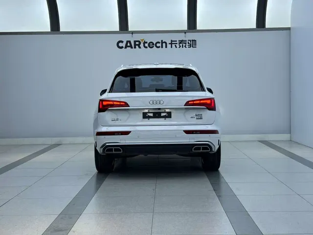 Audi Q5L — Фото автомобиля 3