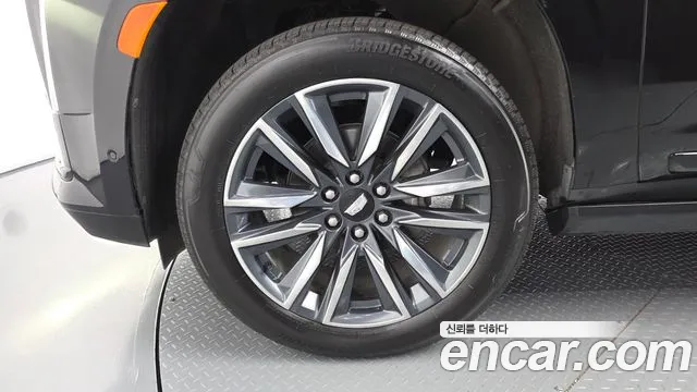 Cadillac Escalade Generation 5 — Фото автомобиля 5