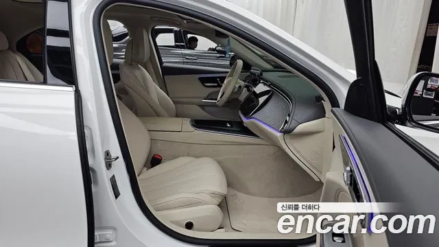 Mercedes-Benz E-Class — Фото автомобиля 11