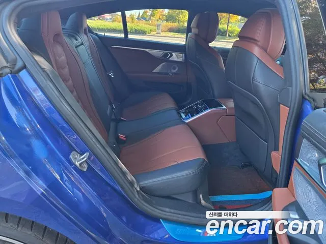 BMW 8 Series G15 — Фото автомобиля 19