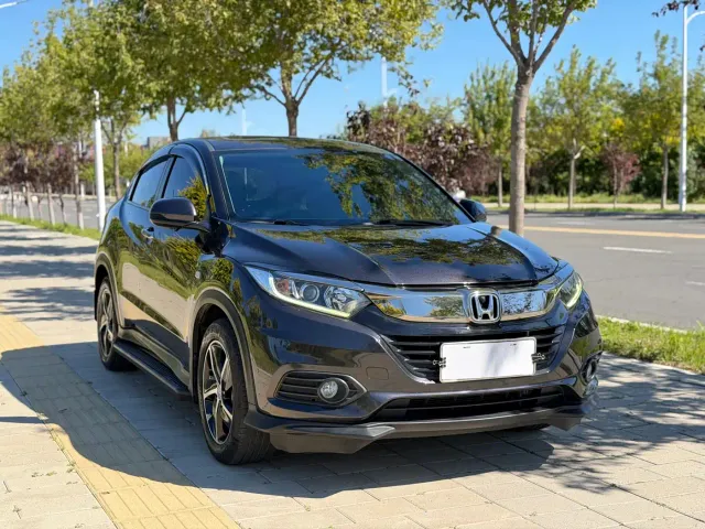 Honda Vezel — Фото автомобиля 3