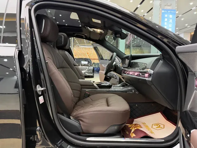 BMW 7 Series — Фото автомобиля 7