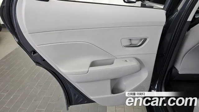 Hyundai Kona SX2 — Фото автомобиля 14